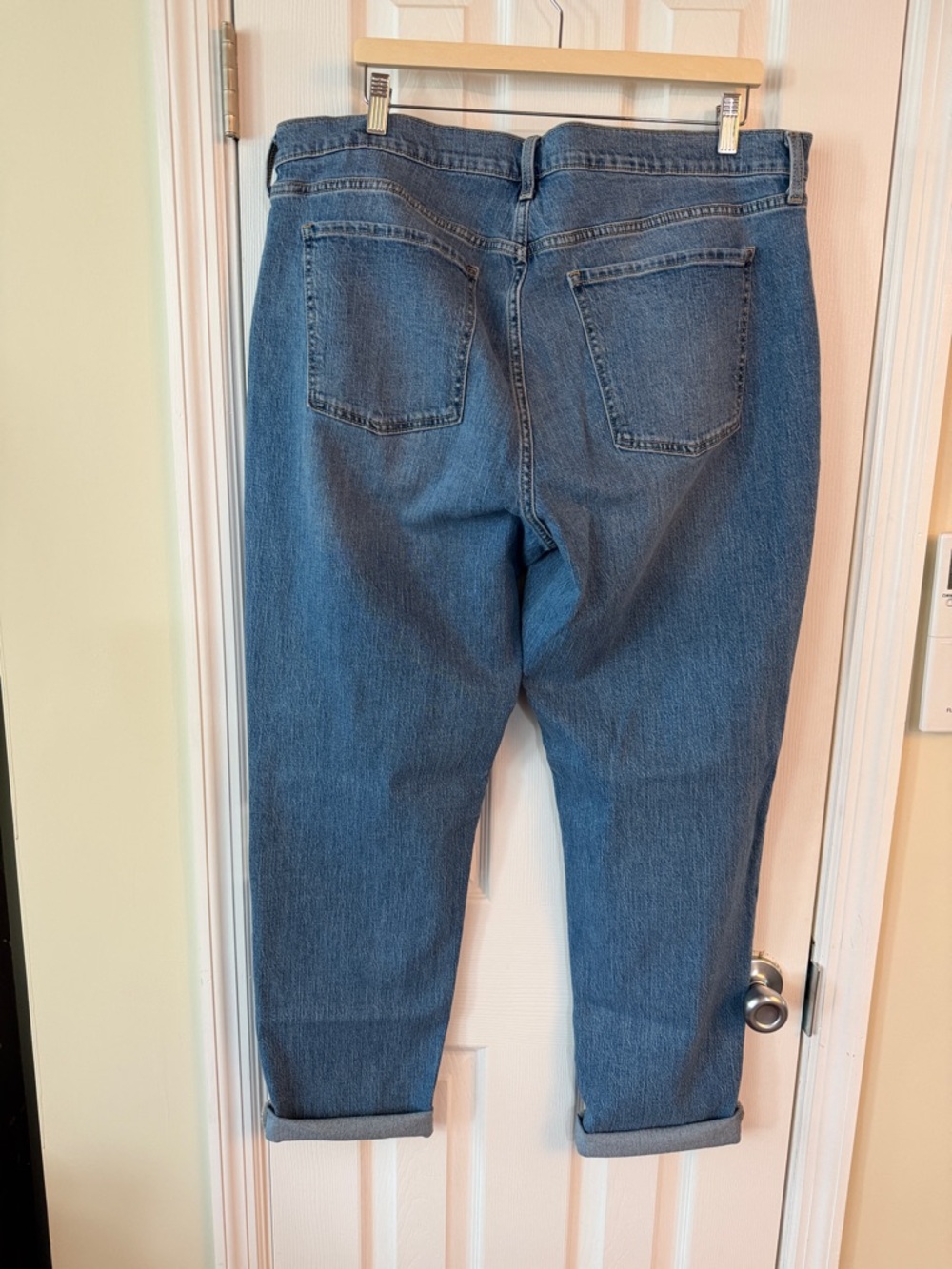 Old Navy Women Boyfriend Jeans - Medium Blue Denim 18 Tall NWOT - Picture 4 of 4